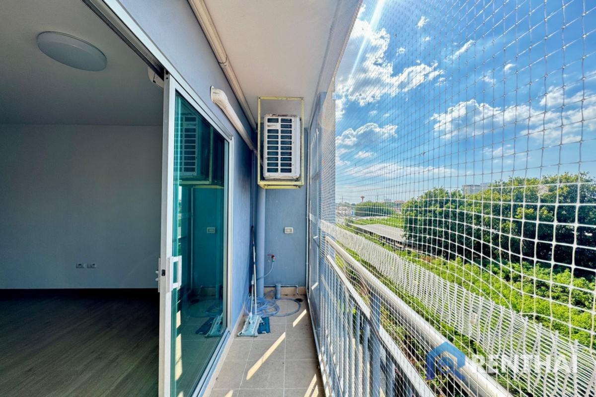 For SaleCondoPattaya, Bangsaen, Chonburi : Supalai Mare Pattaya Condo  studio 31 sqm for sale good price