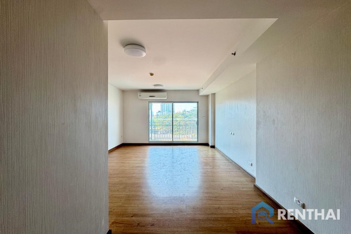 For SaleCondoPattaya, Bangsaen, Chonburi : Supalai Mare Pattaya Condo  studio 31 sqm for sale good price