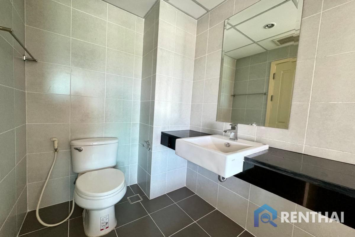 For SaleCondoPattaya, Bangsaen, Chonburi : Supalai Mare Pattaya Condo  studio 31 sqm for sale good price