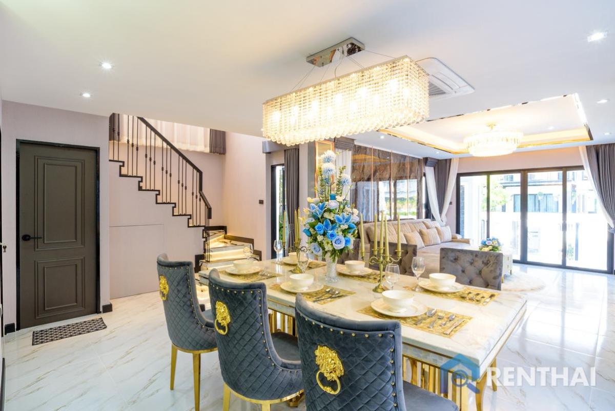 For SaleHousePattaya, Bangsaen, Chonburi : For sale house 4 bedrooms at Central Pattaya