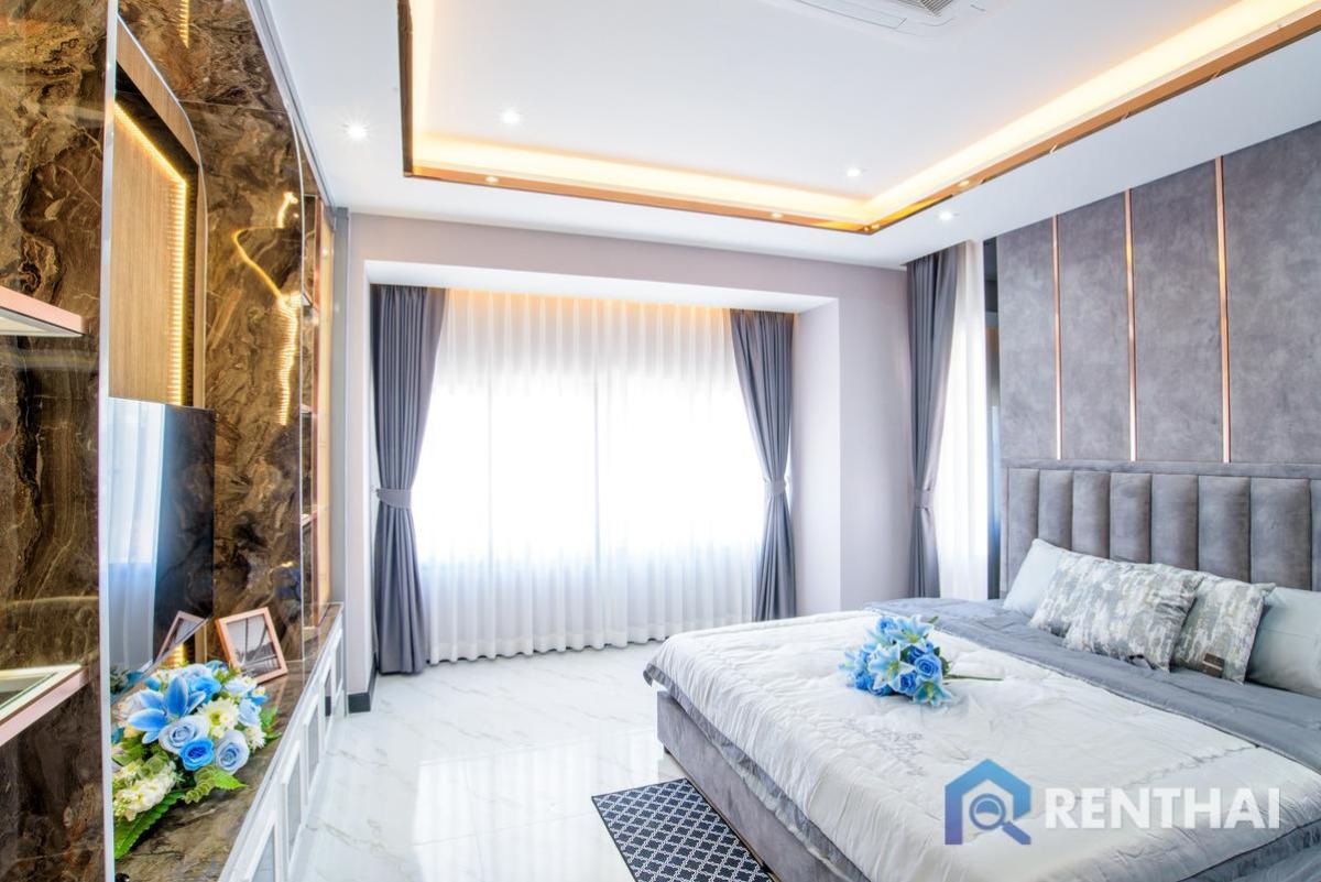 For SaleHousePattaya, Bangsaen, Chonburi : For sale house 4 bedrooms at Central Pattaya