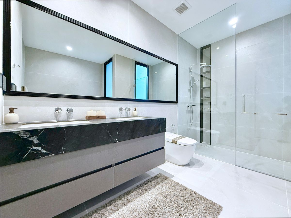 For SaleHouseChaengwatana, Muangthong : 👑 A legendary secret deal with an 11-million THB discount‼️ Exclusive to only 38 families, in the Don Mueang–Chaeng Watthana location