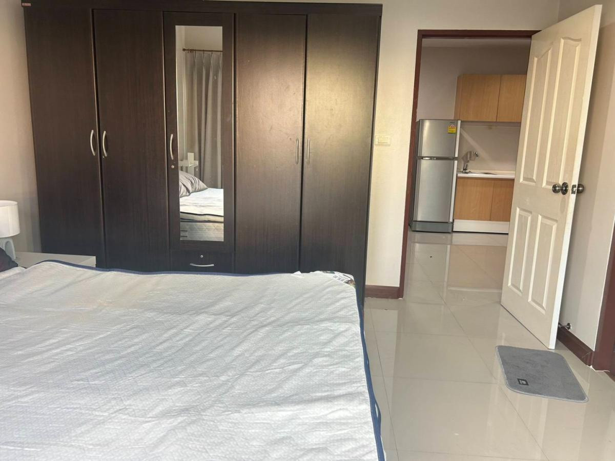 ขายคอนโดพระราม 9 เพชรบุรีตัดใหม่ RCA : 💎 โอกาสทองของนักลงทุน! ห้องกว้าง ส่วนลดจุกๆ ต่ำกว่าราคาตลาด 🚀✨ PG Rama 9 บนทำเลศักยภาพที่ใครก็อยากจับจอง ที่ตอบโจทย์ชีวิตคนเมืองอย่างลงตัว