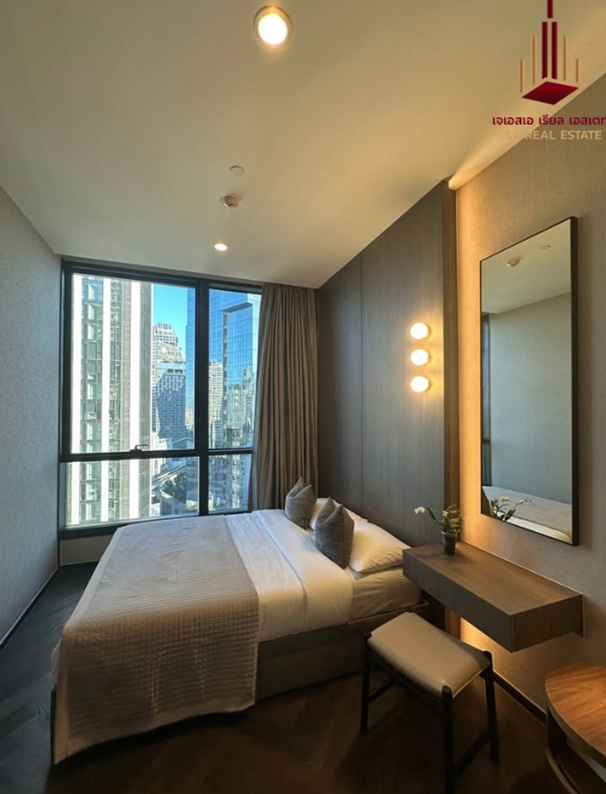 ขายคอนโดสุขุมวิท อโศก ทองหล่อ : ✨ For Sale: The Esse Sukhumvit 36 Condo Super Luxury✨ 💰 Only 9,990,000 THB 0 เมตร ถึงBTS ทองหล่อ ห้องสวย จัดเต็ม มีห้องพร้อมนัดชมครับ สนใจติดต่อ คุณเจมส์มาร์