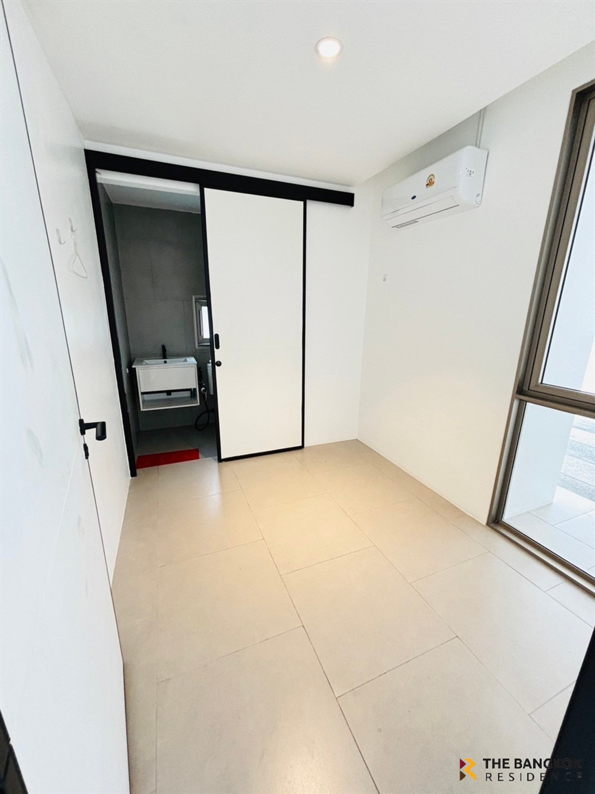 ให้เช่าทาวน์โฮมลาดพร้าว เซ็นทรัลลาดพร้าว :  Luxe 35 🏡 ทาวน์โฮม พร้อมลิฟต์ส่วนตัว ฟังก์ชันครบ  รัชดา-ลาดพร้าว  