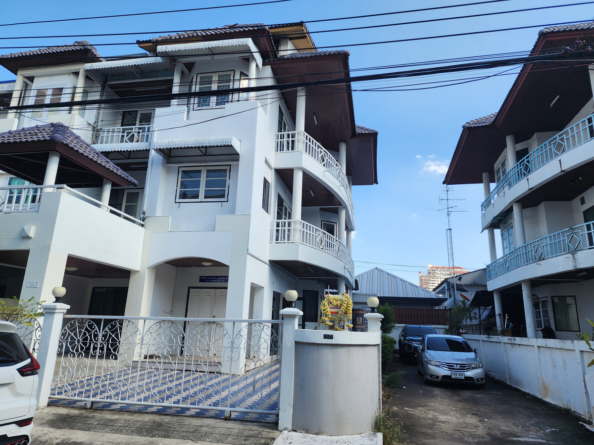 ให้เช่าทาวน์โฮมลาดพร้าว101 แฮปปี้แลนด์ : 🌈ให้เช่า! โฮมออฟฟิศ/ทาวน์โฮม 4ชั้นหลังมุม ถ.อินทราภรณ์ เขตวังทองหลาง กรุงเทพฯ ใกล้ทาวน์อินทาวน์ รร.บดินทรเดชา 