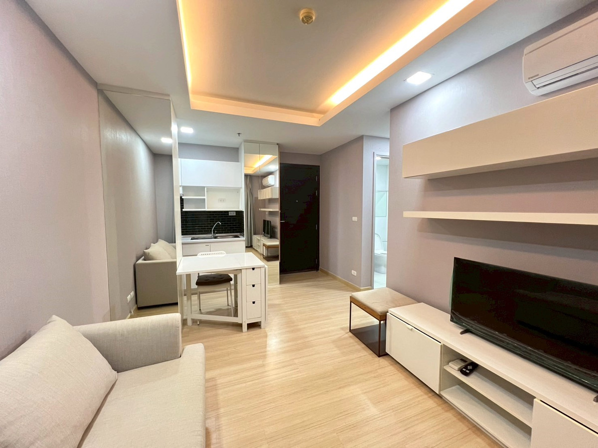 ให้เช่าคอนโดพระราม 9 เพชรบุรีตัดใหม่ RCA : ทรู ทองหล่อคอนโด 1ห้องนอน 1ห้องน้ำ 38ตรม. ชั้น 12 แต่งสวยครบ พร้อมอยู่ ราคา 16,500 บาท