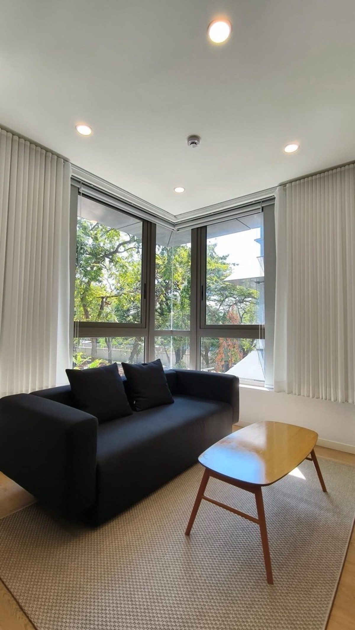 ให้เช่าคอนโดสุขุมวิท อโศก ทองหล่อ : 🔥HOLME Ekkamai 22 1bed 1bath Room size 42 Sq.m. Only 25,000 per month ✨