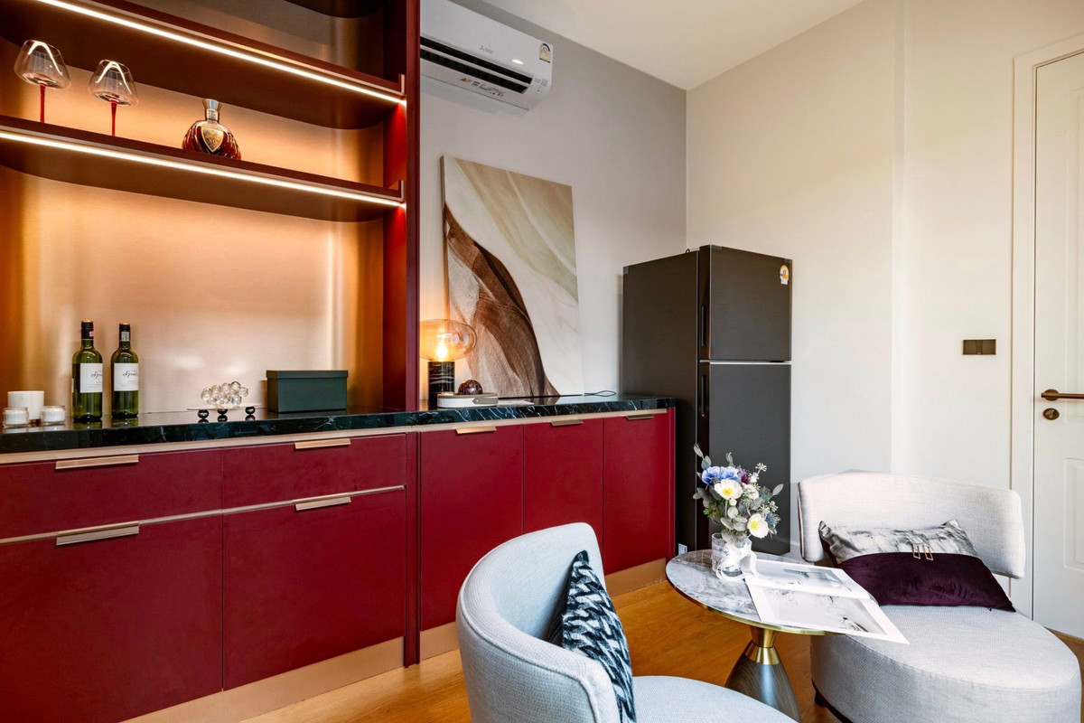 For RentHousePattanakan, Srinakarin : FOR RENT 3-storey luxury home 705sq.m. | Brand-new | Never Occupied | Private Lift 