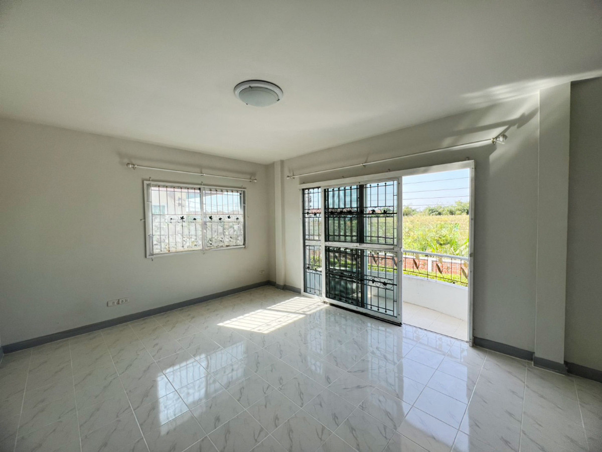 For SaleTownhomeRama5, Ratchapruek, Bangkruai : Townhouse for sale, Supalai Ville Village, Wongwaen - Pinklao, 35.5 sq m.