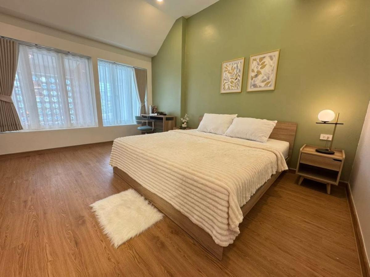 ขายทาวน์โฮมอ่อนนุช อุดมสุข : “เพชร“ ของคลองตันนิเวศน์! 🏡 เหมือนได้บ้านใหม่สไตล์มินิมอล ในทำเลที่ใครๆ ก็อิจฉา! ✨ ส่วนต่างราคาตลาดคุ้มจนต้องรีบทัก ใกล้ทองหล่อ-เอกมัย บ้านที่รีโนเวทเสร็จปุ๊บคนถามเพียบ!