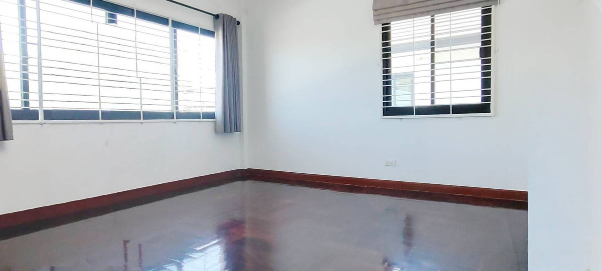 ขายบ้านระยอง : ด่วน 🏠ขายบ้านเดี่ยว 2 ชั้น พท. 83 ตร.ว หมู่บ้านรุ่งเรืองเพลส ใกล้เซ็นทรัลระยอง 2 กม. และหาดแม่รำพึง 20 กม. เหมาะสุดๆ สำหรับบ้านพักตากอากาศครอบครัวใหญ่