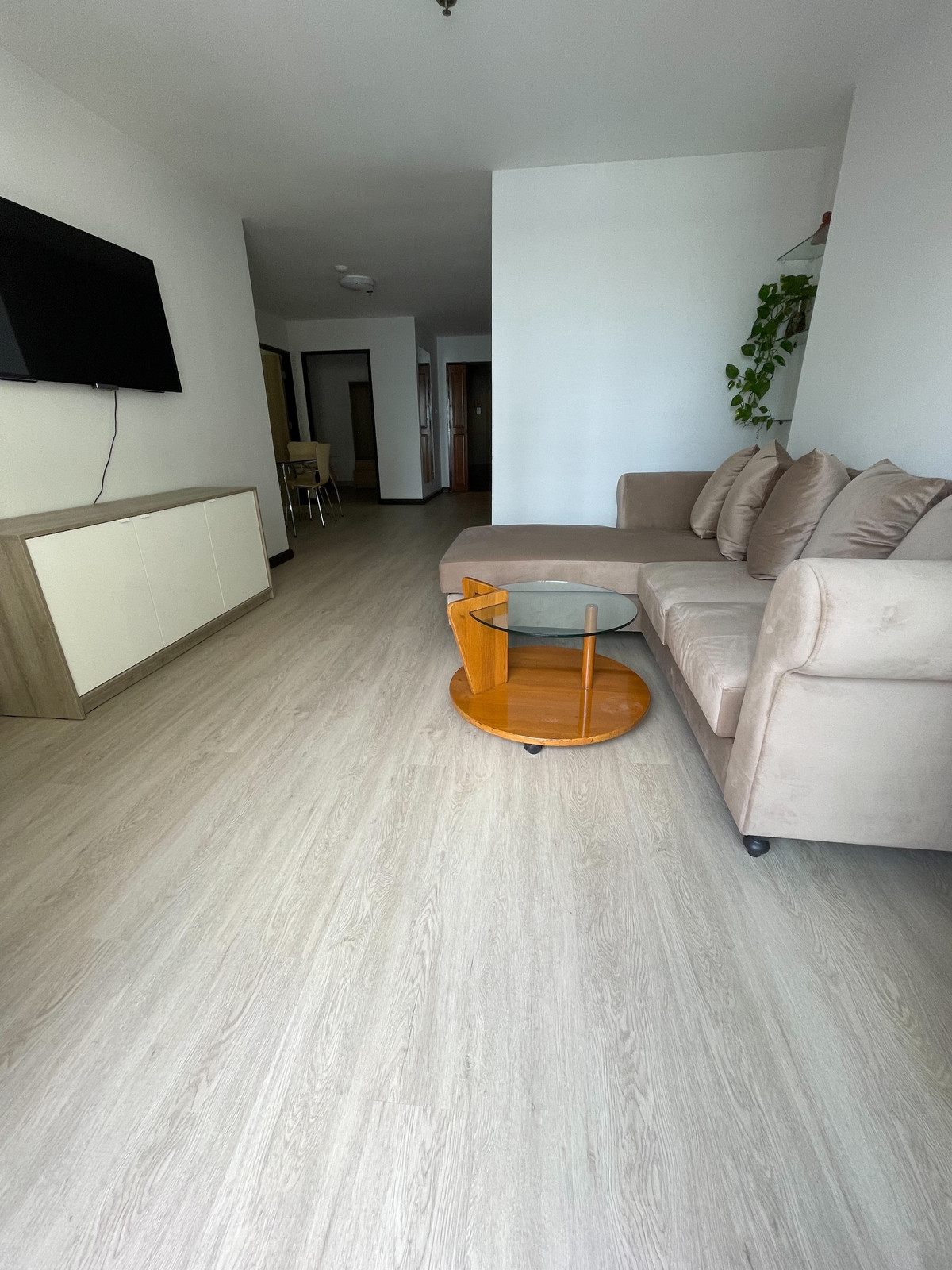 ขายคอนโดสุขุมวิท อโศก ทองหล่อ : Top View Tower | Spacious 2-Bed Condo Near BTS Thonglor