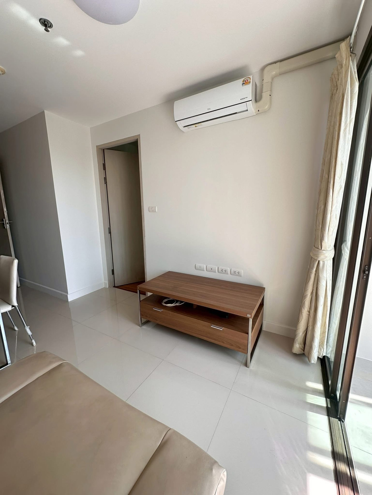 For SaleCondoLadprao, Central Ladprao : Urgent Sale ✨ IDEO Ladprao 5 ✨ South-facing, good ventilation, swimming pool view, city view, Baiyoke Tower visible, near Ladprao Intersection.