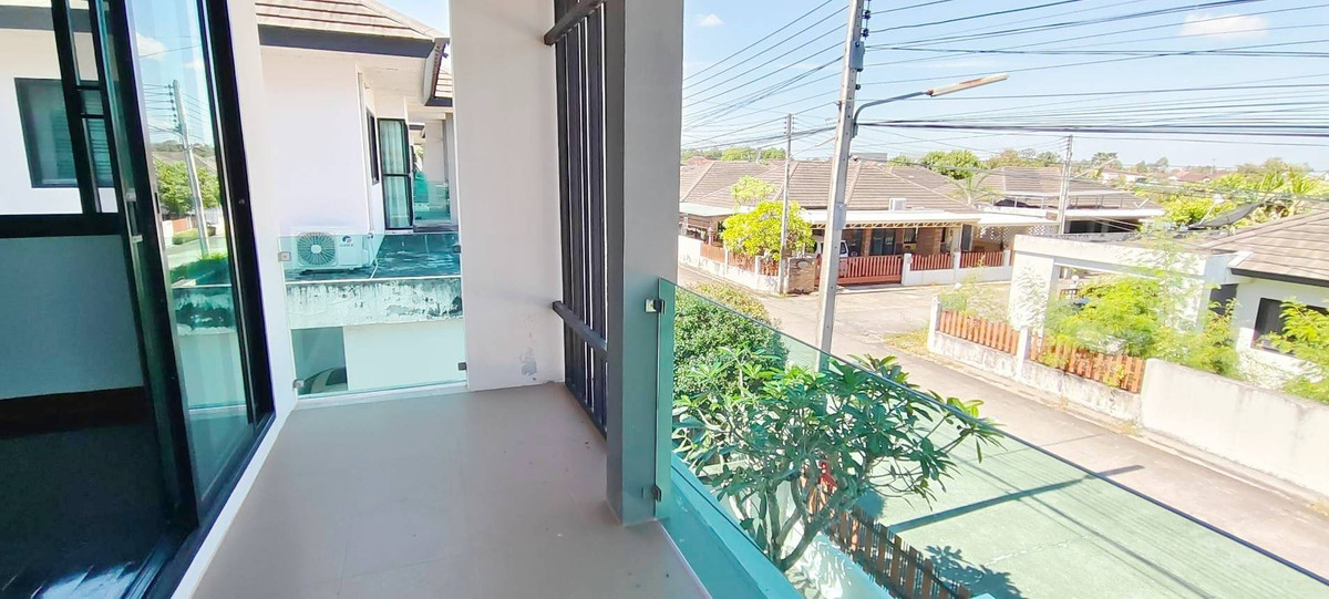 ขายบ้านระยอง : ด่วน 🏠ขายบ้านเดี่ยว 2 ชั้น พท. 83 ตร.ว หมู่บ้านรุ่งเรืองเพลส ใกล้เซ็นทรัลระยอง 2 กม. และหาดแม่รำพึง 20 กม. เหมาะสุดๆ สำหรับบ้านพักตากอากาศครอบครัวใหญ่