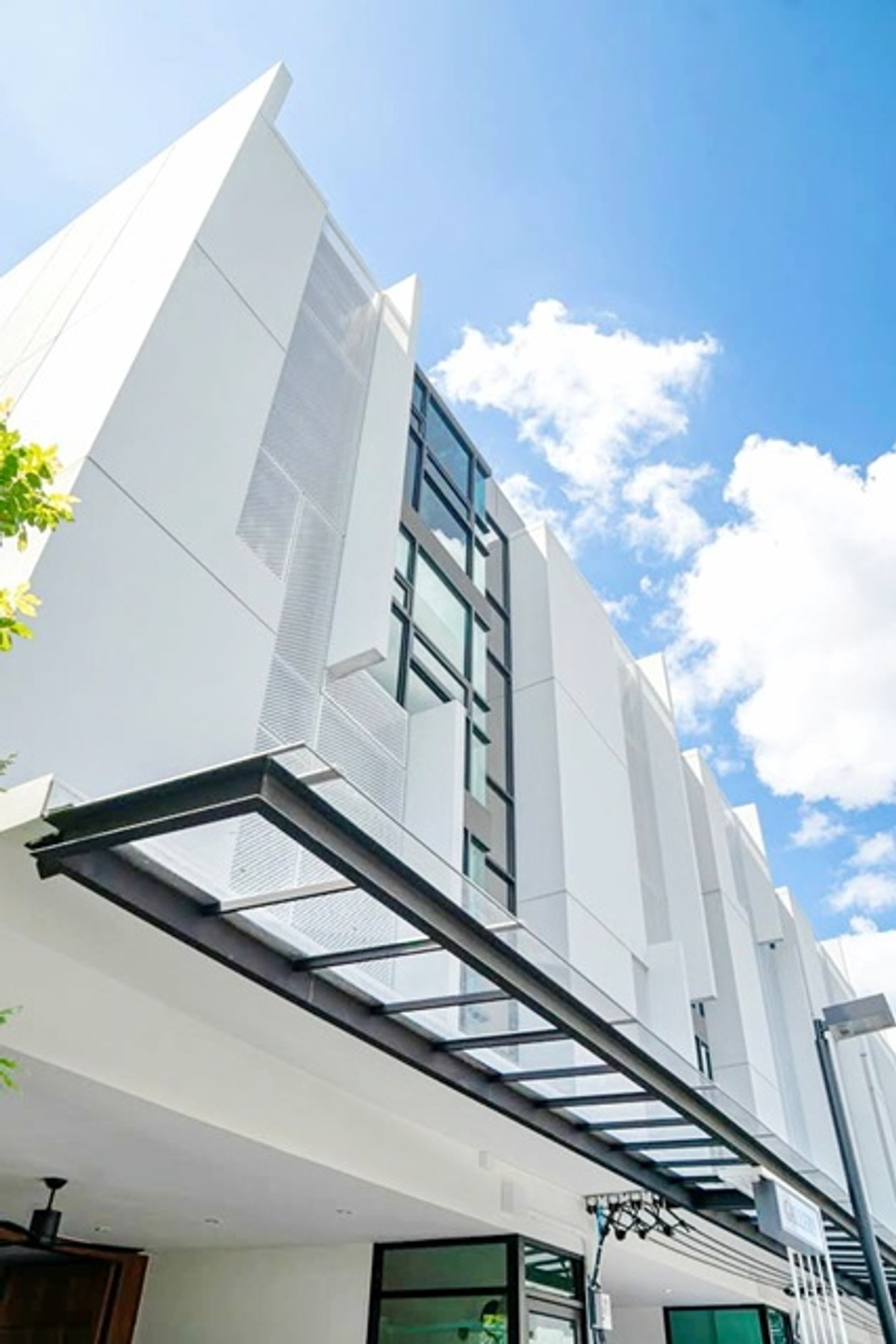 ให้เช่าสำนักงานเกษตร นวมินทร์ ลาดปลาเค้า : ให้เช่าสำนักงานใหญ่ระดับพรีเมียม 4ชั้น เพลินนารี่มอลล์ 750 ม. MRTวัชรพล 1.5กม. 25 ตร.วา. 400ตร.ม. รร.นานาชาติกีรพัฒน์ 3กม. SME 2นอน 4น้ำ