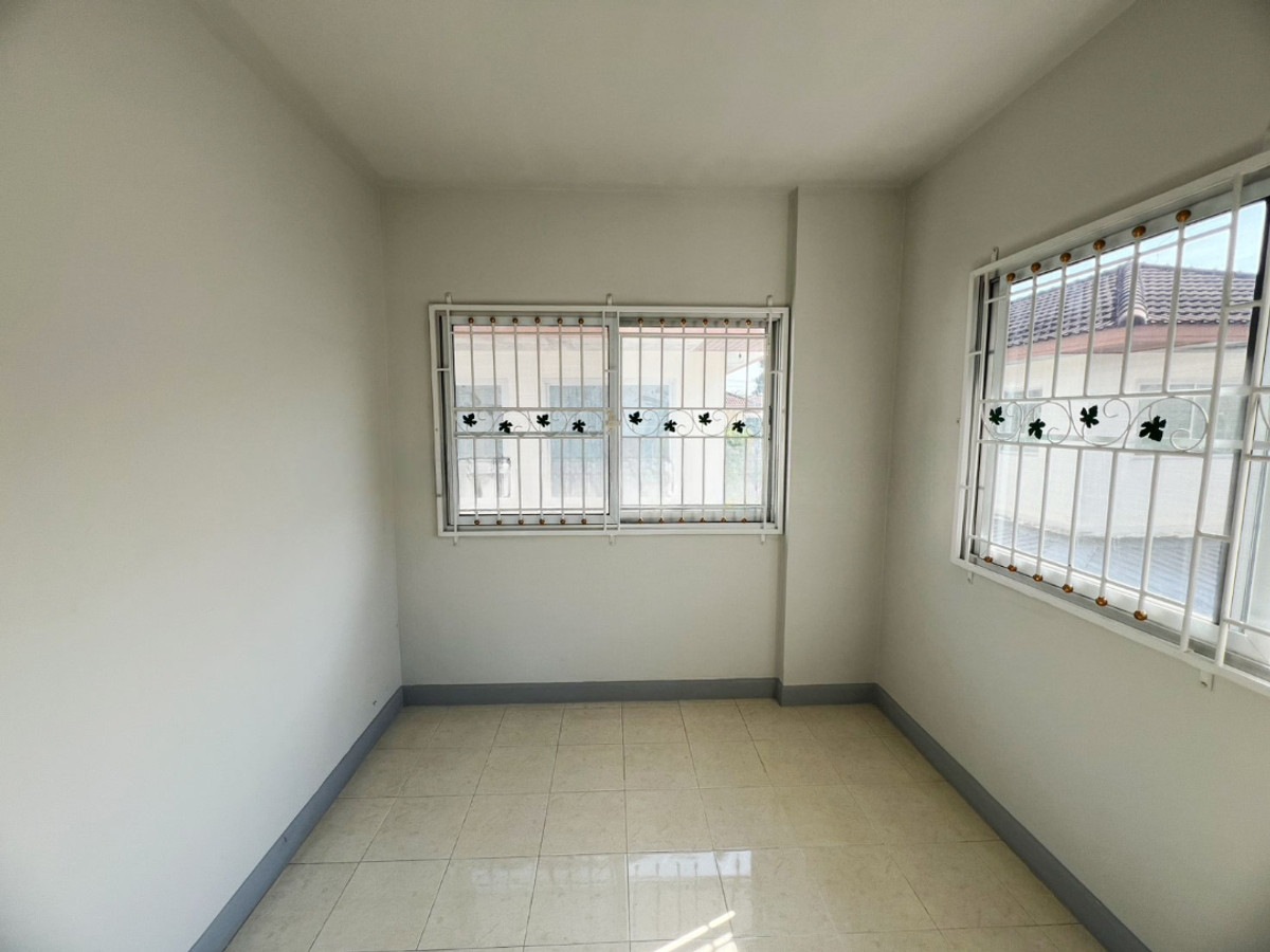 For SaleTownhomeRama5, Ratchapruek, Bangkruai : Townhouse for sale, Supalai Ville Village, Wongwaen - Pinklao, 35.5 sq m.