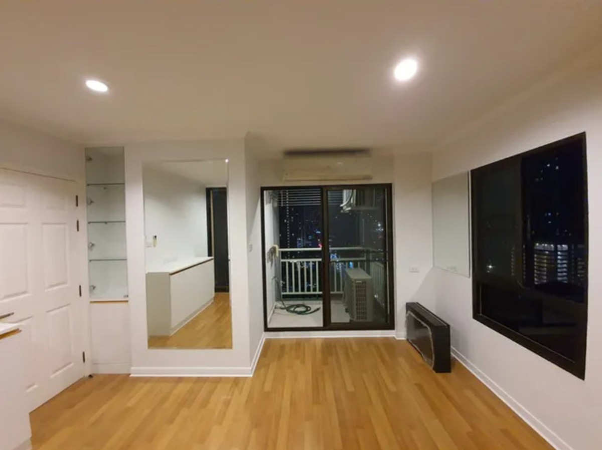 For SaleCondoSapankwai,Jatujak : 2 bedrooms, corner room, best price!!⭐Lumpini Place Phahol - Sapankhwai (Lumpini Place Phahol - Saphan Khwai)