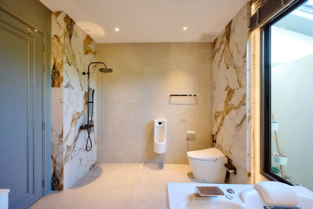 For SaleHousePinklao, Charansanitwong : Single house for sale, Setthasiri Village, Charan-Pinklao, 2 houses, largest edge, area 124.9 sq m, 7 bedrooms, complete with extensions and all built-in furniture. Bang Khun Si Subdistrict Bangkok Noi District Bangkok