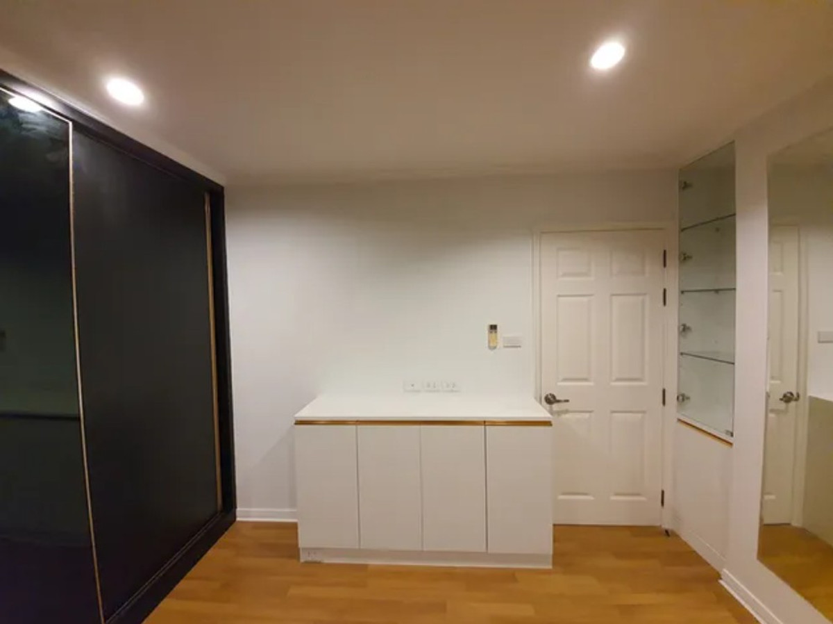 For SaleCondoSapankwai,Jatujak : 2 bedrooms, corner room, best price!!⭐Lumpini Place Phahol - Sapankhwai (Lumpini Place Phahol - Saphan Khwai)