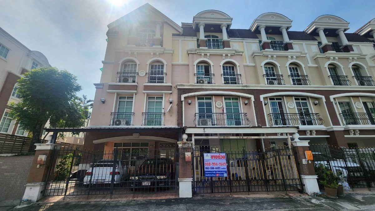 ขายทาวน์โฮมพระราม 3 สาธุประดิษฐ์ : ขายด่วน ทาวน์โฮม 4 ชั้น หมู่บ้านอรุณพัฒน์ สาธุประดิษฐ์-พระราม 3 "บ้านสภาพดี ไม่ทรุด ไม่ร้าว ทำเลศักยภาพ ใกล้ Central พระราม 3" 7 ห้องนอ 4 ห้องน้ำ 