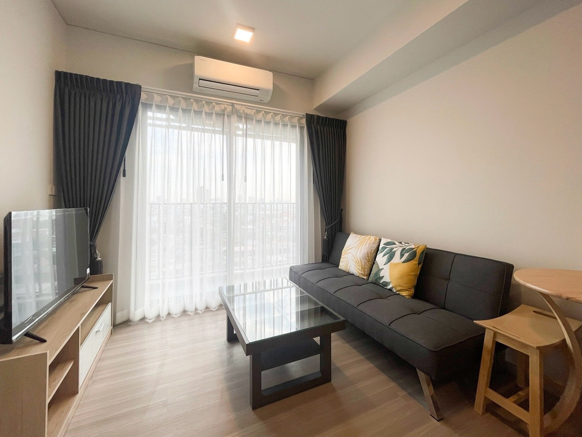 ให้เช่าคอนโดวงเวียนใหญ่ เจริญนคร : ควินทารา สถานีBTSโพธิ์นิมิตรอยู่หน้าโครงการ 🚄🚋🚋
ให้เช่า 16,000 บาท 
Quintara MHy’Den Pho Nimit  (ควินทารา มาย'เดน โพธิ์นิมิตร) ติด BTS โพธิ์นิมิตร 0 เมตร 