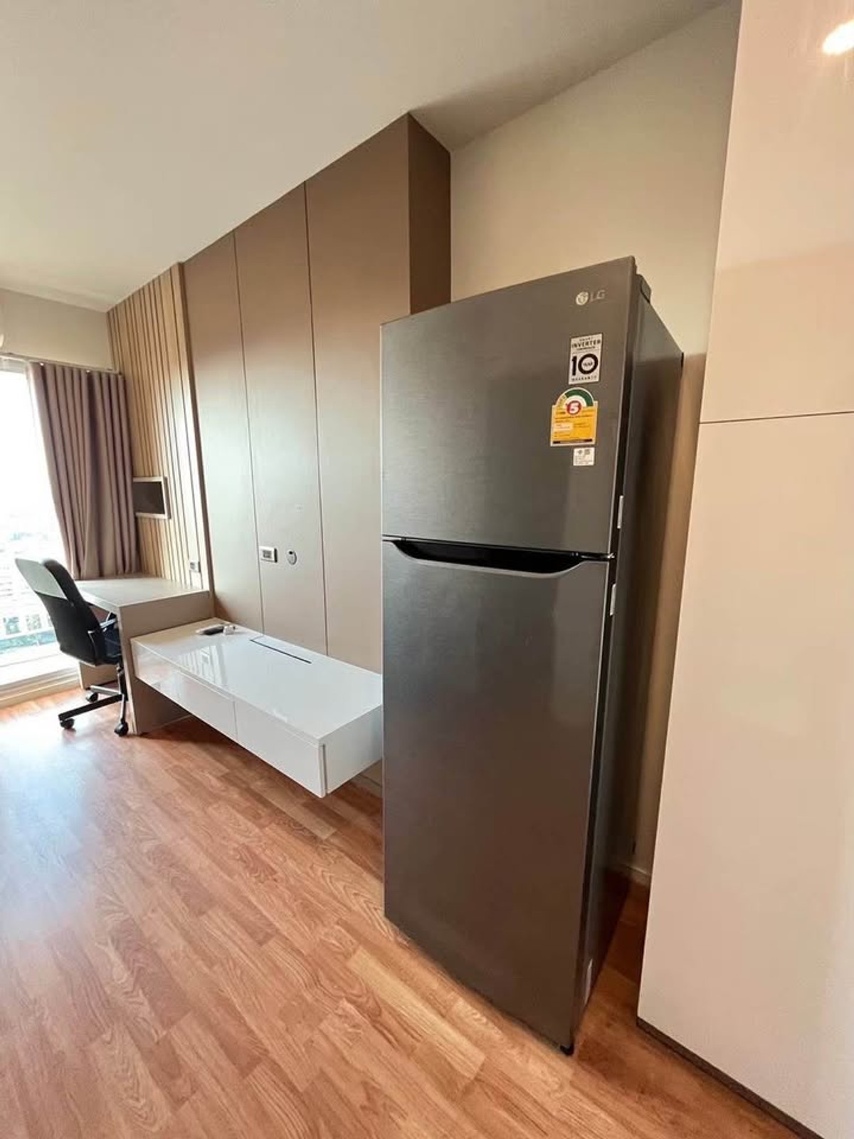 For RentCondoPattanakan, Srinakarin : 🔥 For rent Lumpini Ville Phatthanakan-Srinakarin 🔥 📍 Near Airport link Hua Mak 🚆 Convenient travel