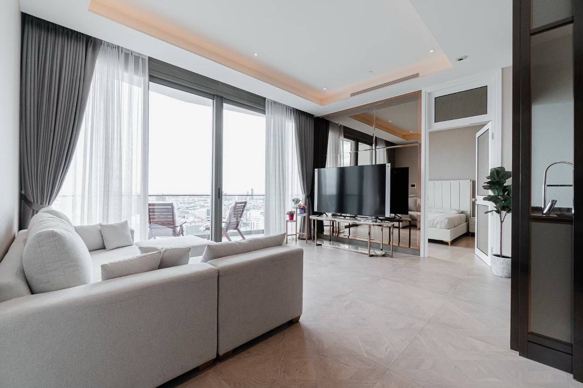 For RentCondoWongwianyai, Charoennakor : 🔹The Residences At Mandarin Oriental🔹 • 2 bedrooms • 2 bathrooms • Size: 128.05 sq.m. • High floor: 35++