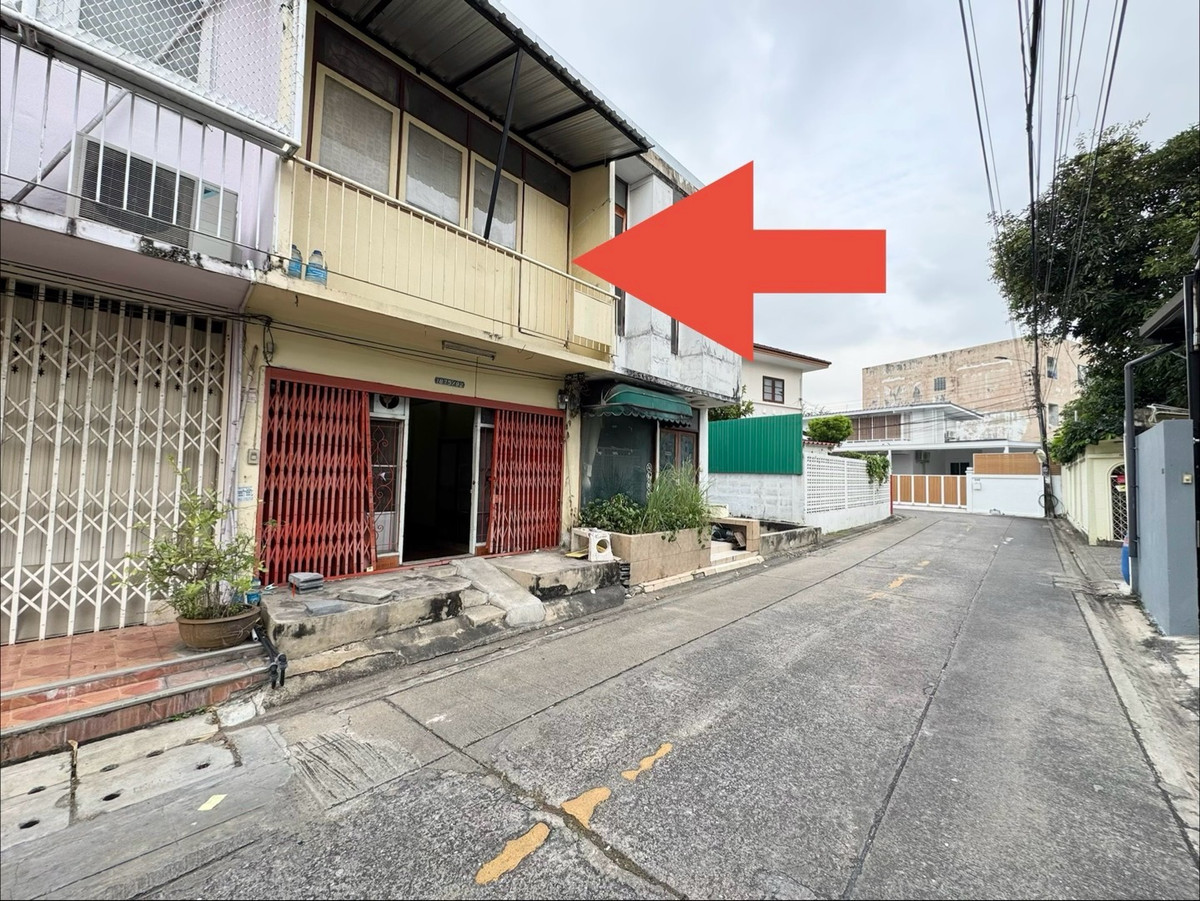 ขายทาวน์โฮมปิ่นเกล้า จรัญสนิทวงศ์ : ขายตึกแถว 2 ชั้น 9 ตร.วา จรัญสนิทวงศ์ 69 ห่าง MRT สิรินธร 750 เมตร 1.8 ล้านบาท