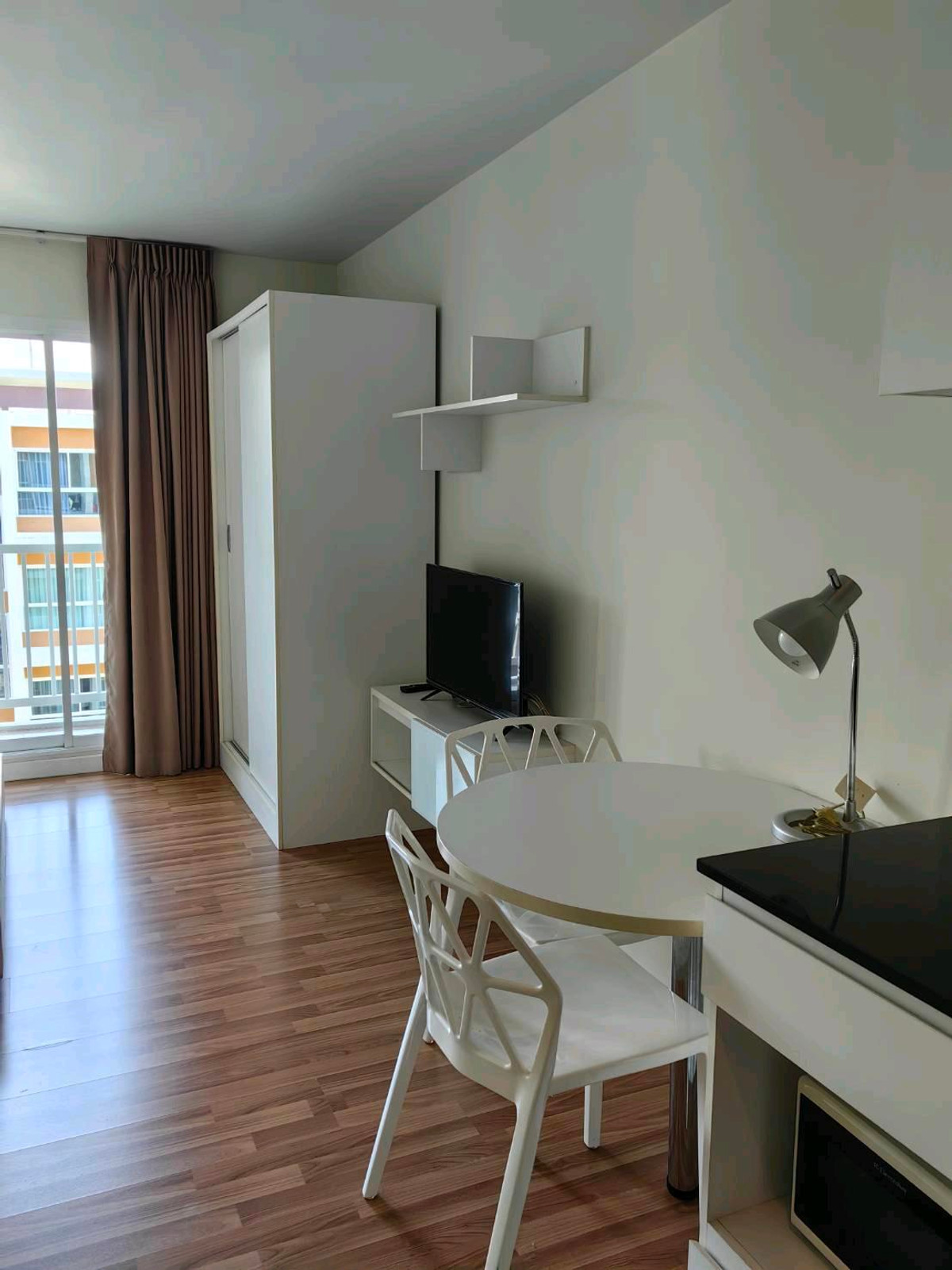 ขายคอนโดเลียบทางด่วนรามอินทรา : ขายด่วน ขายถูก ขายพร้อมผู้เช่า