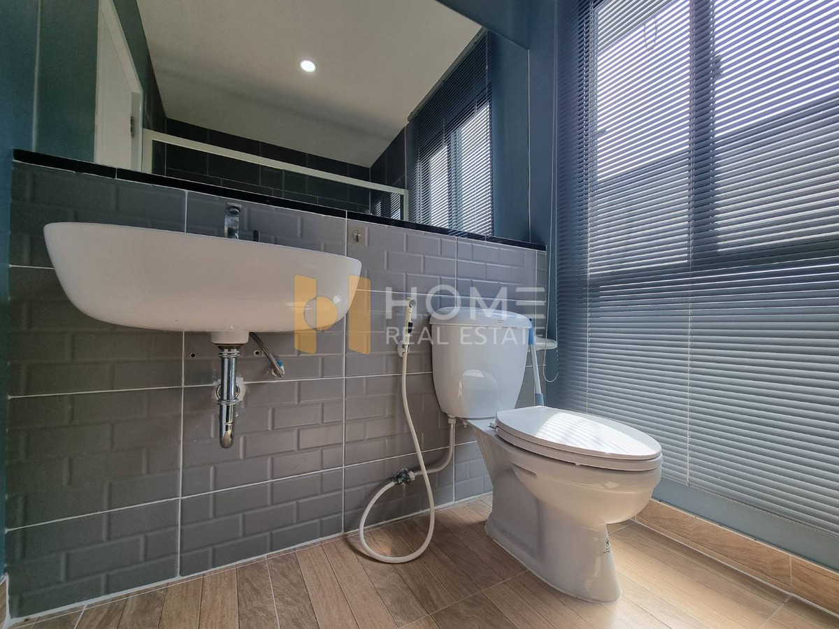 ขายบ้านพระราม 5 ราชพฤกษ์ บางกรวย : รีโนเวทใหม่ทั้งหลัง บ้านไม่ร้อน 🌳 คาซ่า วิลล์ ปิ่นเกล้า - ศรีรัช / 4 ห้องนอน (ขาย), Casa Ville Pinklao - Srirat / Detached House 4 Bedrooms (FOR SALE) AOM024