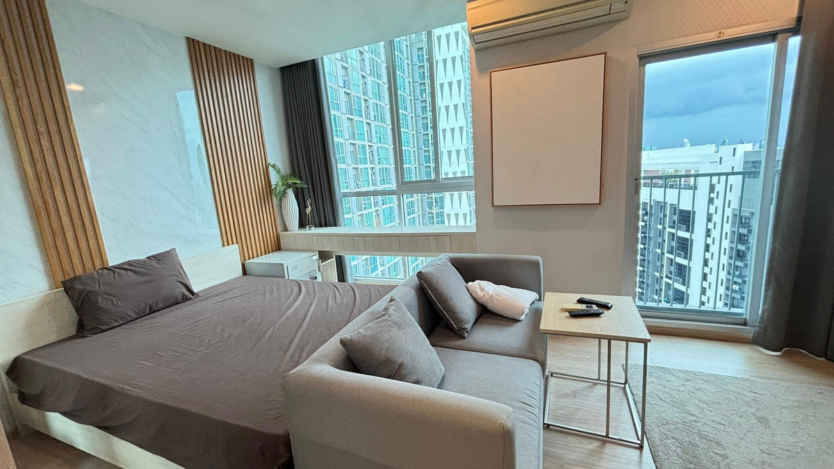 ให้เช่าคอนโดรัชดา ห้วยขวาง : Noble Revolve Ratchada1 ติด MRT ทําเลสะดวก