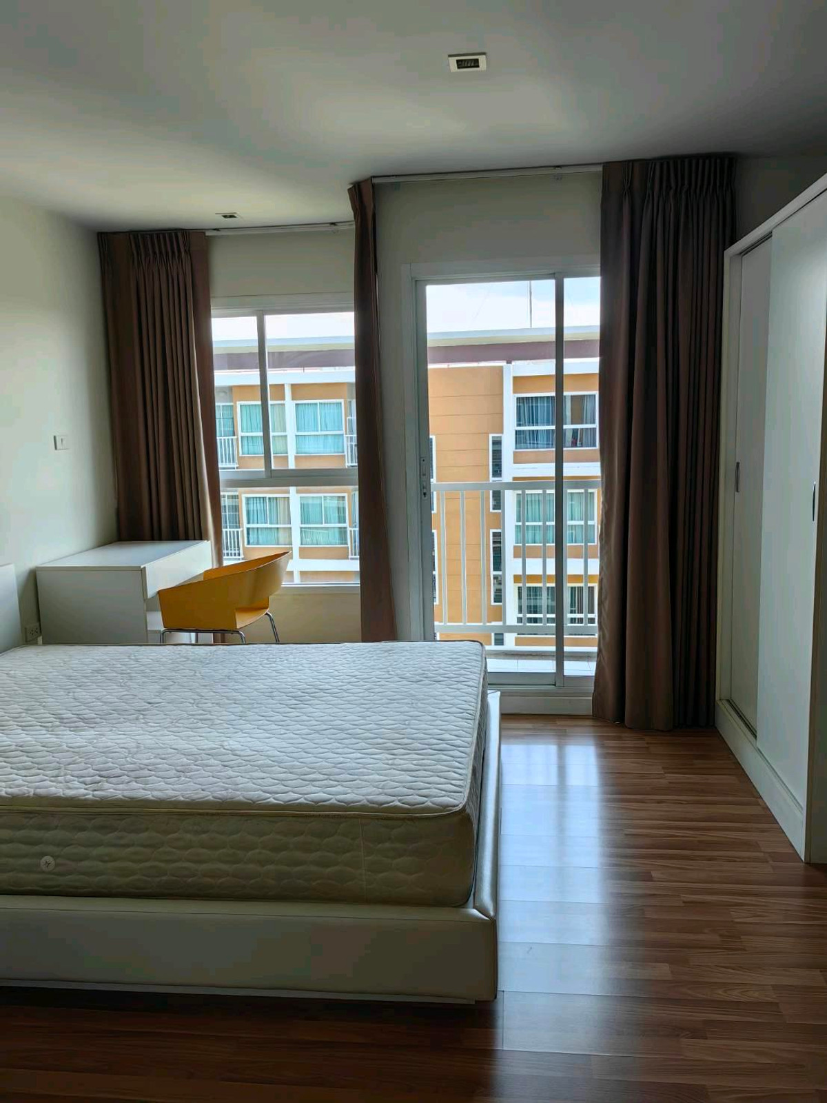 ขายคอนโดเลียบทางด่วนรามอินทรา : ขายด่วน ขายถูก ขายพร้อมผู้เช่า