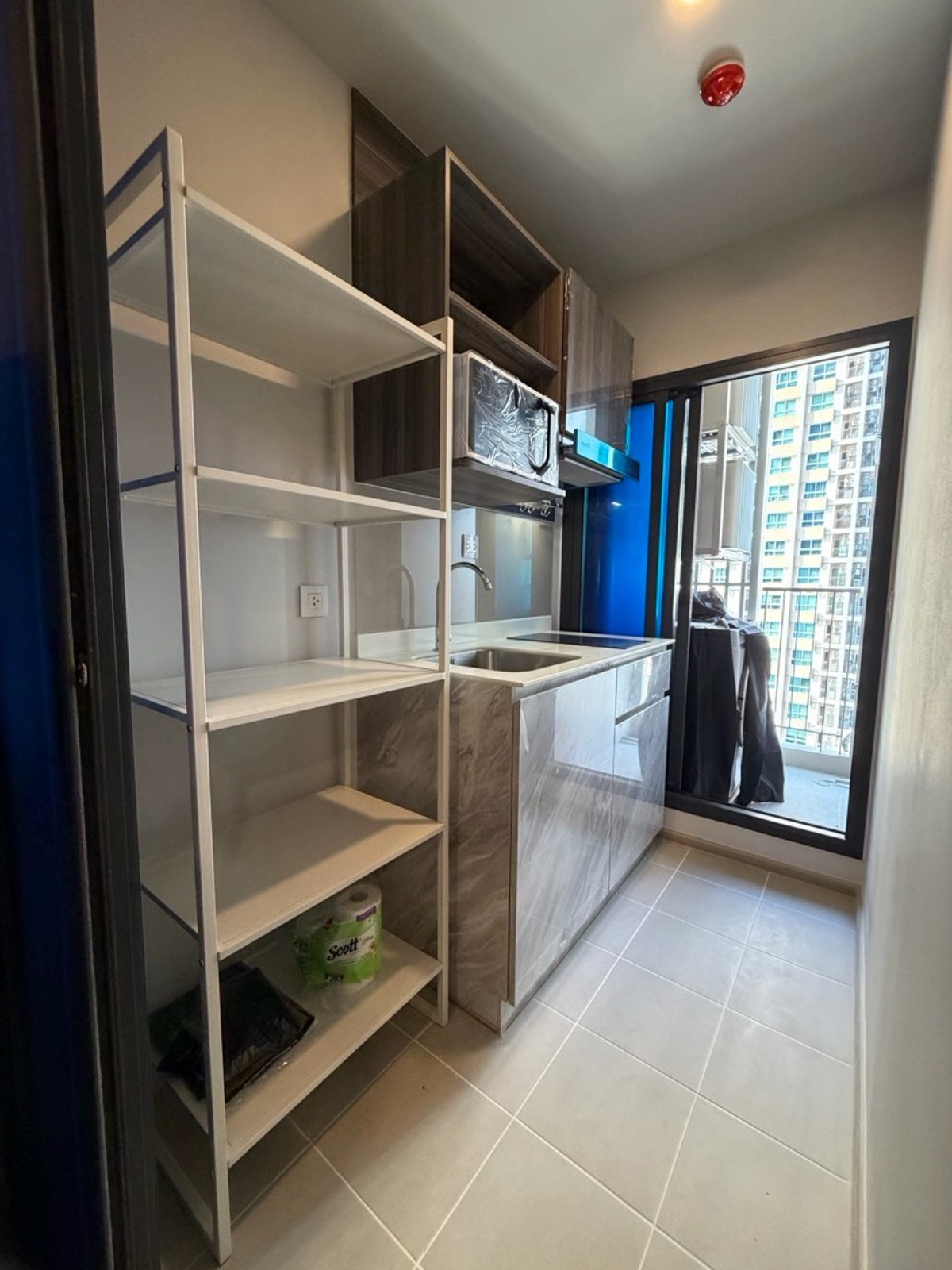 For RentCondoOnnut, Udomsuk : ♥️🩶New condo, new room, first stay, Aspire On Nut Station, next to BTS On Nut, near Lotus On Nut, good location next to Sukhumvit Road, convenient travel, easy to find food.