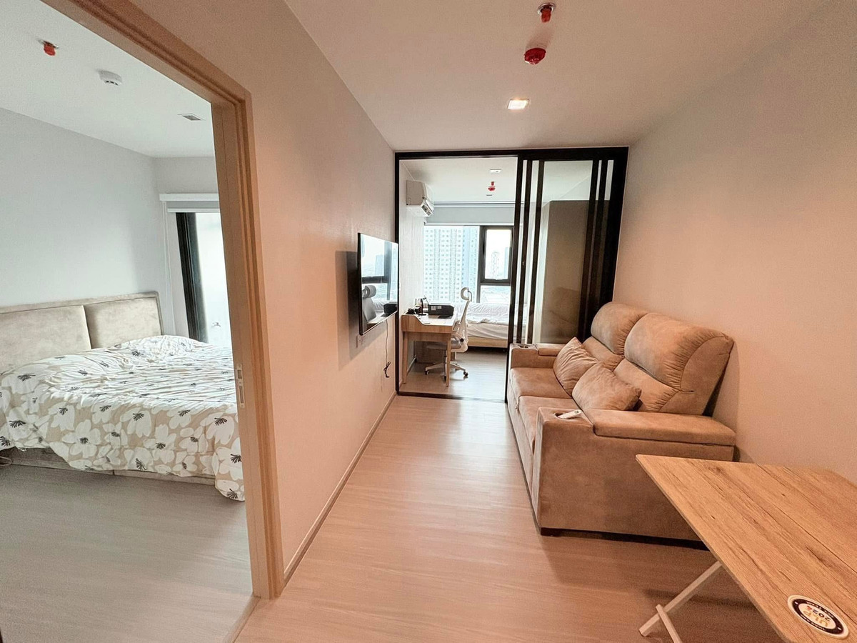 For RentCondoThaphra, Talat Phlu, Wutthakat : ⭐️ Life Sathorn Sierra ⭐️ 1 bedroom plus 35 sq m. Beautiful room with complete electrical appliances.