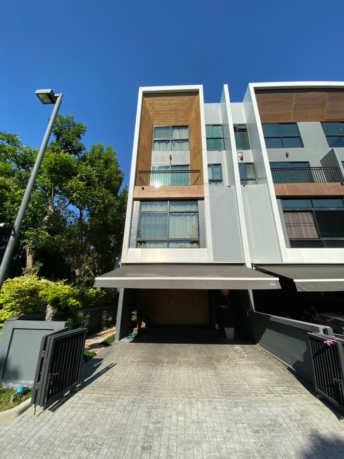 ขายทาวน์โฮมพระราม 3 สาธุประดิษฐ์ : M1270964 ขาย ทาวน์โฮม อาร์เด้น พระราม 3 เนื้อที่ 28 ตารางวา