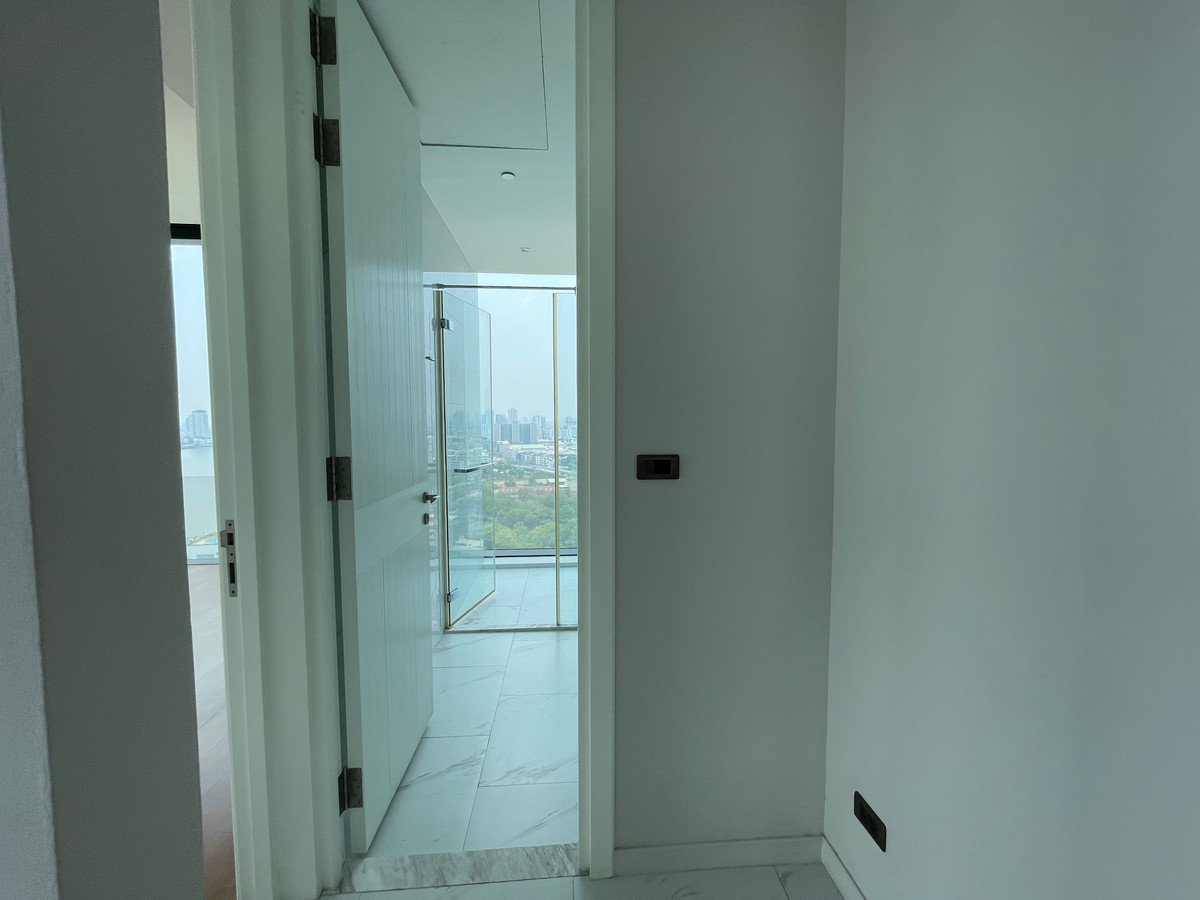 ขายคอนโดพระราม 3 สาธุประดิษฐ์ : ายคอนโดริมน้ำสุดหรู CANAPAYA RESIDENCES (คณาพญา เรสซิเดนซ์) 2 ห้องนอน 2 ห้องน้ำ  สัมผัสประสบการณ์การใช้ชีวิตเหนือระดับบนโค้งน้ำเจ้าพระยาที่สวยที่สุด พร้อมให้คุณเป็นเจ้าของยูนิตพิเศษในราคาโปรโมชั่น