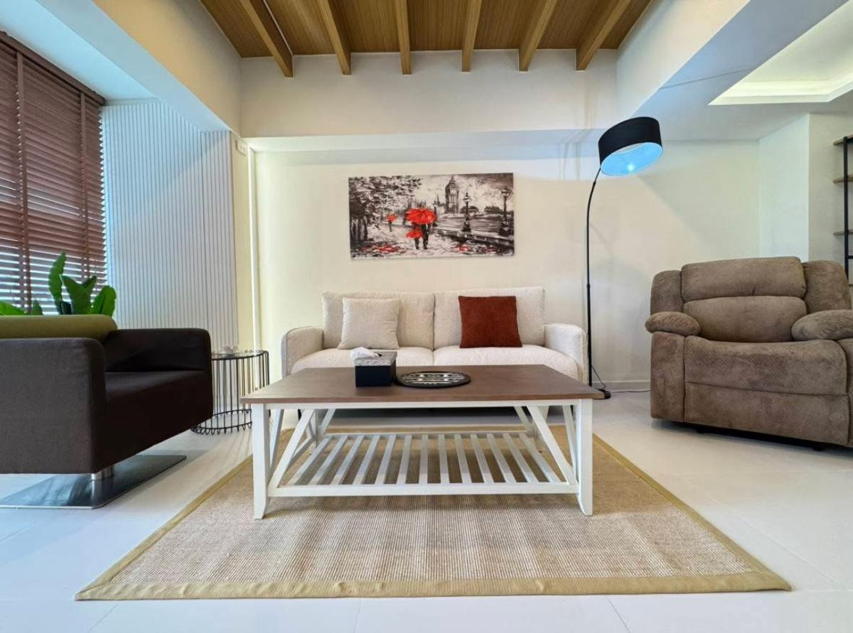 ขายทาวน์โฮมอ่อนนุช อุดมสุข : “เพชร“ ของคลองตันนิเวศน์! 🏡 เหมือนได้บ้านใหม่สไตล์มินิมอล ในทำเลที่ใครๆ ก็อิจฉา! ✨ ส่วนต่างราคาตลาดคุ้มจนต้องรีบทัก ใกล้ทองหล่อ-เอกมัย บ้านที่รีโนเวทเสร็จปุ๊บคนถามเพียบ!