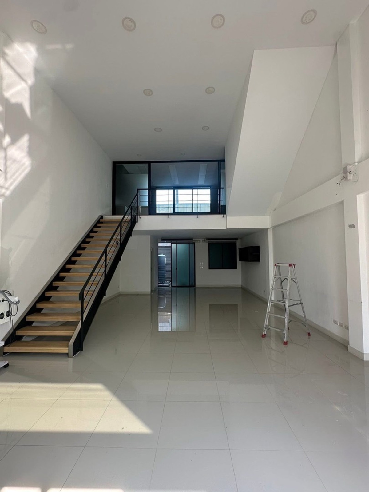 ให้เช่าโฮมออฟฟิศเกษตร นวมินทร์ ลาดปลาเค้า : ให้เช่า โฮมออฟฟิศ เนอวาน่า แอท เวิร์ค เกษตร-นวมินทร์ (ประเสริฐมนูกิจ) 