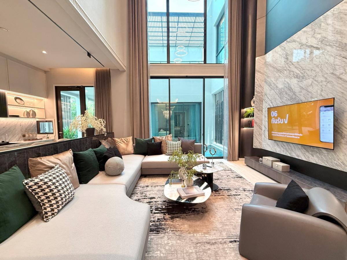 For SaleHouseChaengwatana, Muangthong : 🔥 Year-end secret deal with a 10-million THB discount 👑 The largest grand mansion Complete with a private swimming pool and private lift, a new definition of living that reflects success