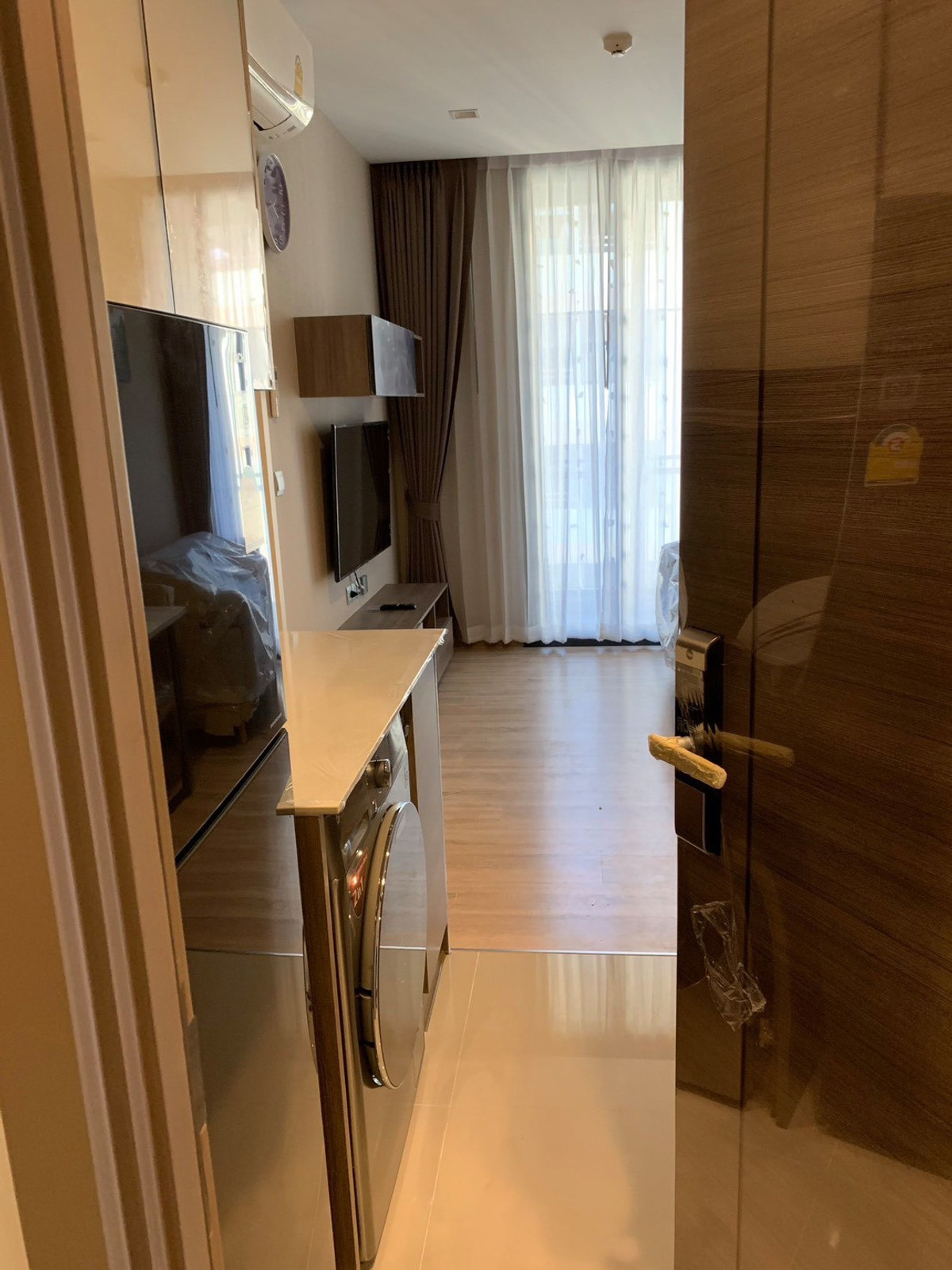 ให้เช่าคอนโดสะพานควาย จตุจักร : ให้เช่าด่วน! ห้องสวย ทิศตะวันออก! คอนโดหรู THE LINE Pradipat (เดอะไลน์ ประดิพัทธ์) - 1 ห้องนอน - 35 ตร.ม.