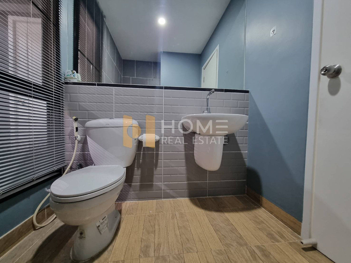 ขายบ้านพระราม 5 ราชพฤกษ์ บางกรวย : รีโนเวทใหม่ทั้งหลัง บ้านไม่ร้อน 🌳 คาซ่า วิลล์ ปิ่นเกล้า - ศรีรัช / 4 ห้องนอน (ขาย), Casa Ville Pinklao - Srirat / Detached House 4 Bedrooms (FOR SALE) AOM024