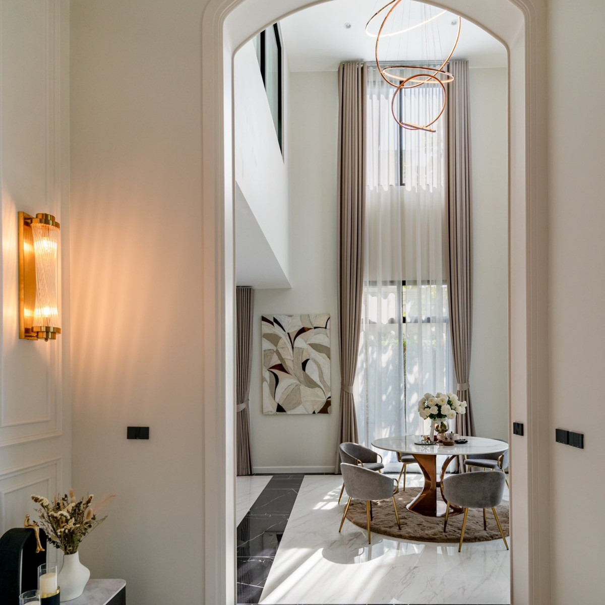 For RentHousePattanakan, Srinakarin : FOR RENT 3-storey luxury home 705sq.m. | Brand-new | Never Occupied | Private Lift 