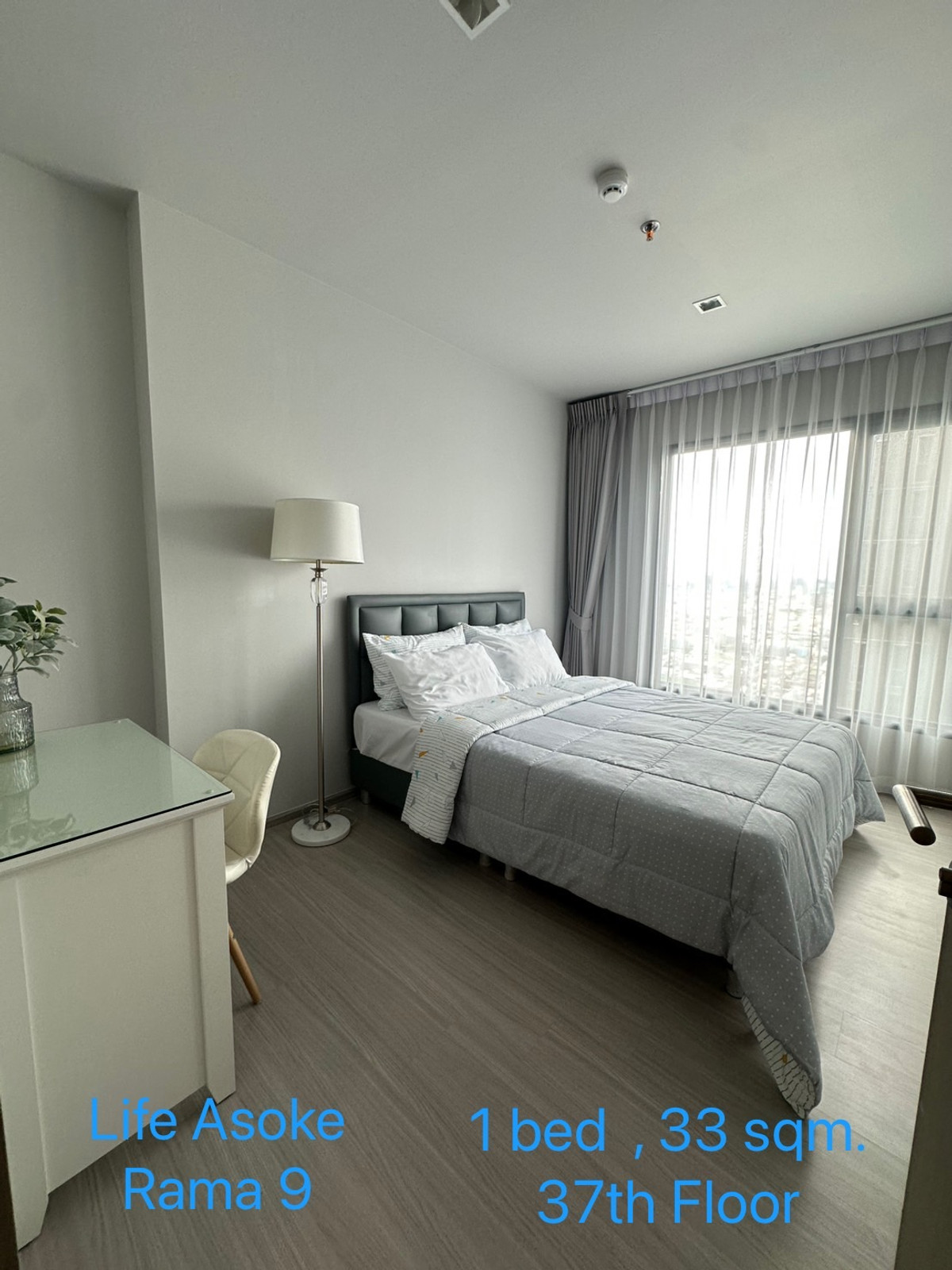 ให้เช่าคอนโดพระราม 9 เพชรบุรีตัดใหม่ RCA : ไลฟ์อโศก-พระราม 9 คอนโด 1 ห้องนอน 33 ตรม. ตกแต่งครบ ชั้นสูง วิวดี พร้อมอยู่