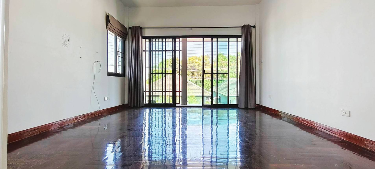 ขายบ้านระยอง : ด่วน 🏠ขายบ้านเดี่ยว 2 ชั้น พท. 83 ตร.ว หมู่บ้านรุ่งเรืองเพลส ใกล้เซ็นทรัลระยอง 2 กม. และหาดแม่รำพึง 20 กม. เหมาะสุดๆ สำหรับบ้านพักตากอากาศครอบครัวใหญ่