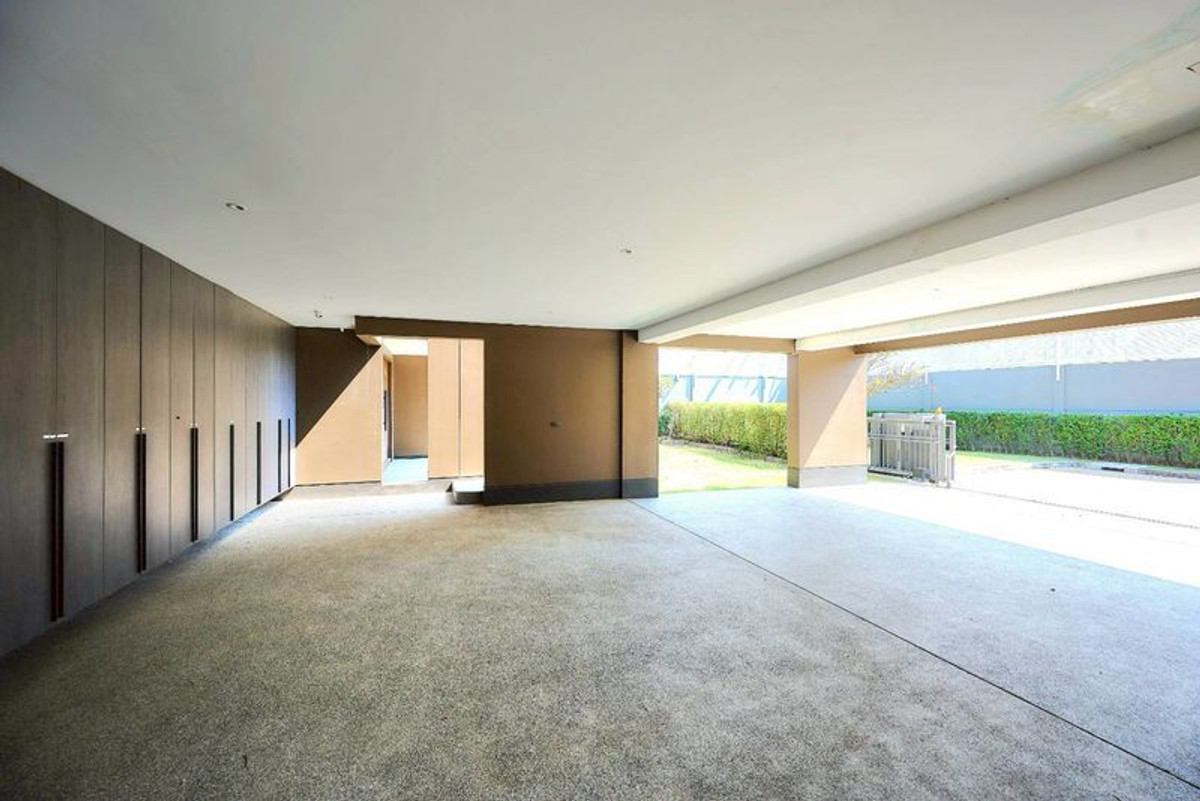 For SaleHousePinklao, Charansanitwong : Single house for sale, Setthasiri Village, Charan-Pinklao, 2 houses, largest edge, area 124.9 sq m, 7 bedrooms, complete with extensions and all built-in furniture. Bang Khun Si Subdistrict Bangkok Noi District Bangkok