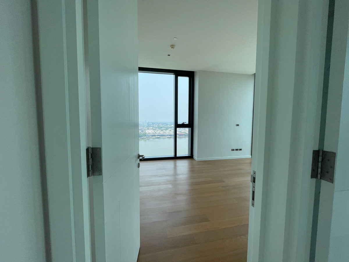 ขายคอนโดพระราม 3 สาธุประดิษฐ์ : ายคอนโดริมน้ำสุดหรู CANAPAYA RESIDENCES (คณาพญา เรสซิเดนซ์) 2 ห้องนอน 2 ห้องน้ำ  สัมผัสประสบการณ์การใช้ชีวิตเหนือระดับบนโค้งน้ำเจ้าพระยาที่สวยที่สุด พร้อมให้คุณเป็นเจ้าของยูนิตพิเศษในราคาโปรโมชั่น