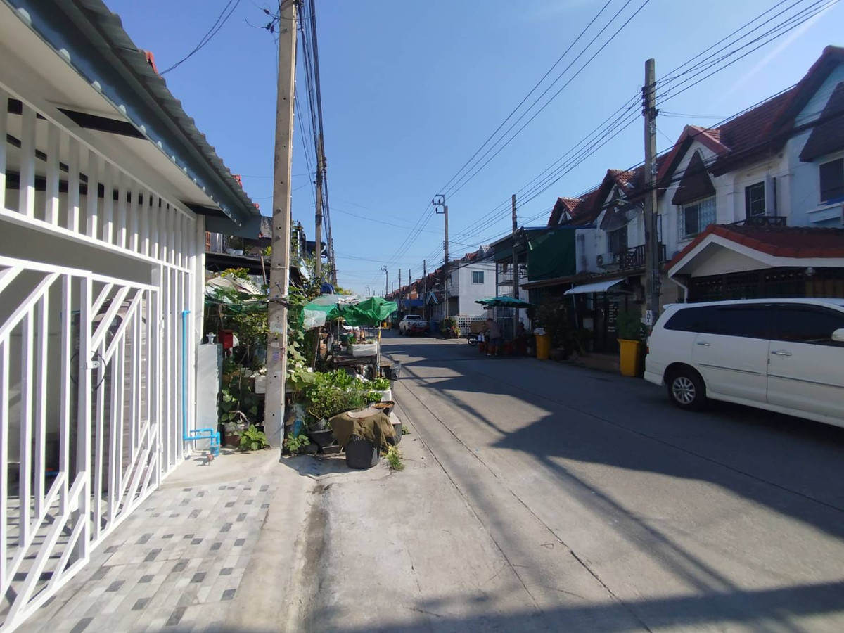 For SaleTownhomeNonthaburi, Bang Yai, Bangbuathong : Townhouse for sale Nakhon Thong Park View 3 Bang Bua Thong-Suphan 17 sq m.