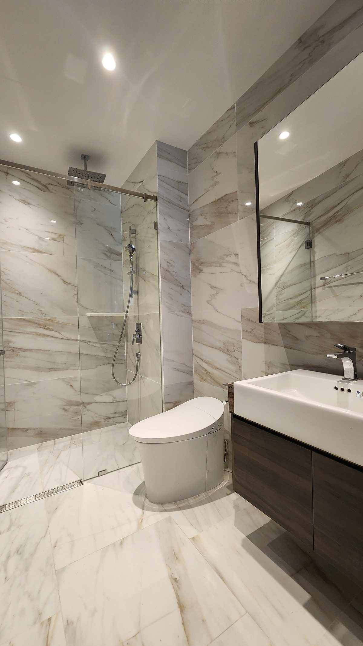 For RentCondoSathorn, Narathiwat : For Rent ✨ Supalai ICON Sathorn ✨ Fully furnished with appliances, near BTS Chong Nonsi.