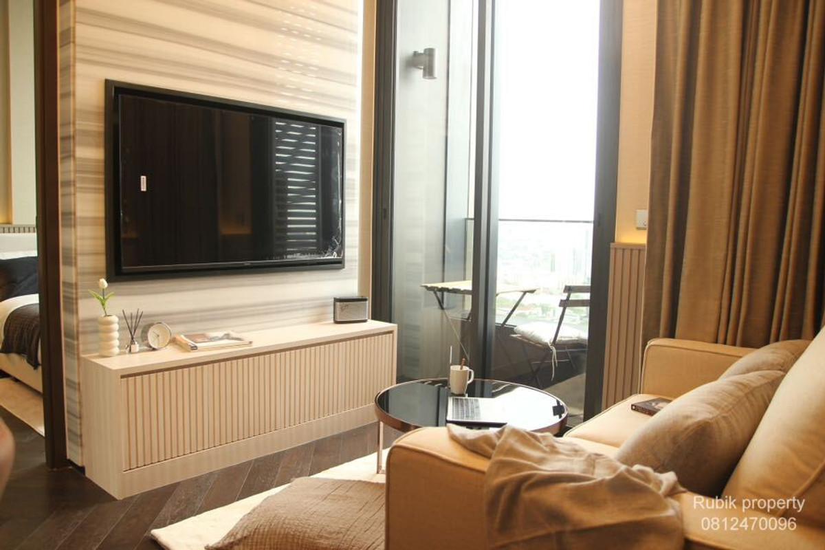 ให้เช่าคอนโดสุขุมวิท อโศก ทองหล่อ : For Rent : ✨ Luxury Condo | Ready to Move In